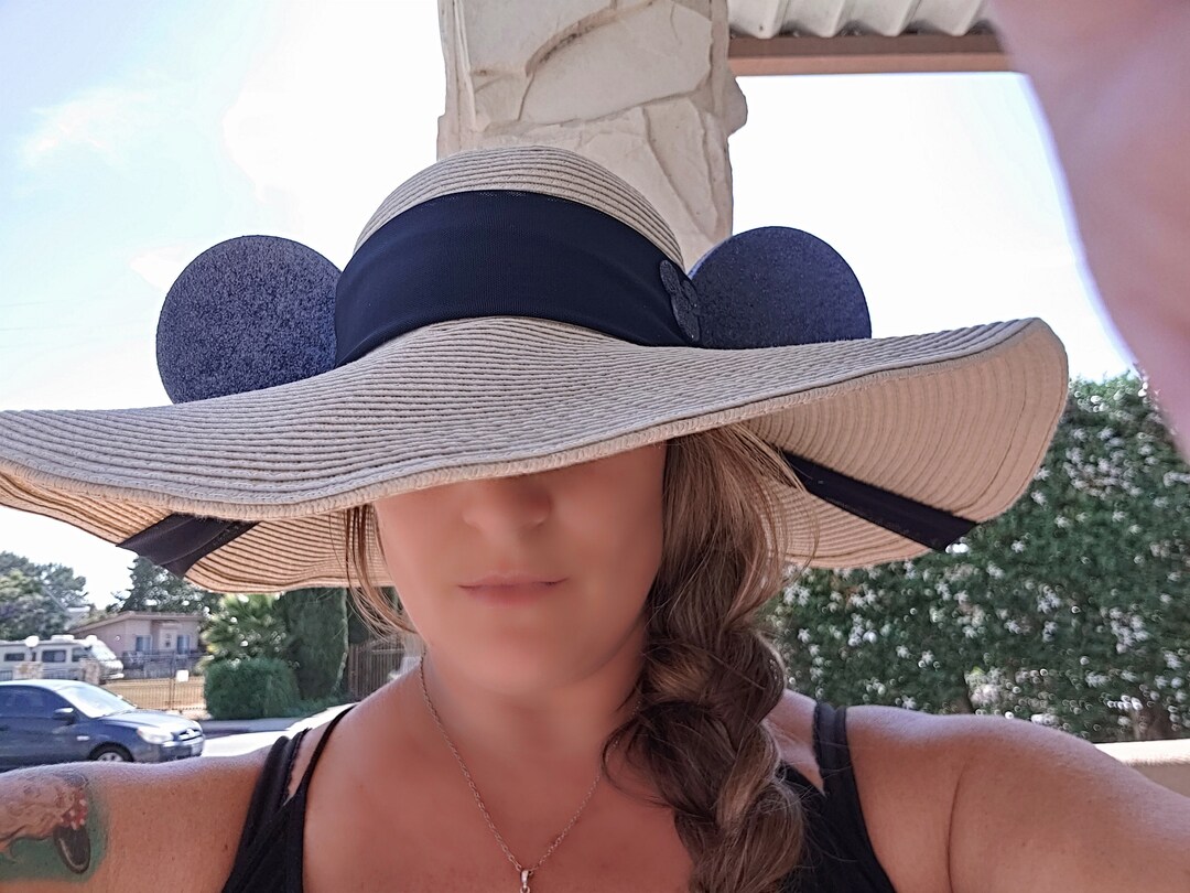 Mickey Sunhat. Sunhat. Disney Hat. Mickey Ears. Mickey Hat. Glitter