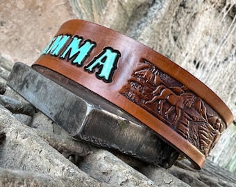 Design your own leather dog collar with your dogs name tooled onto the leather like a 1950s Western belt