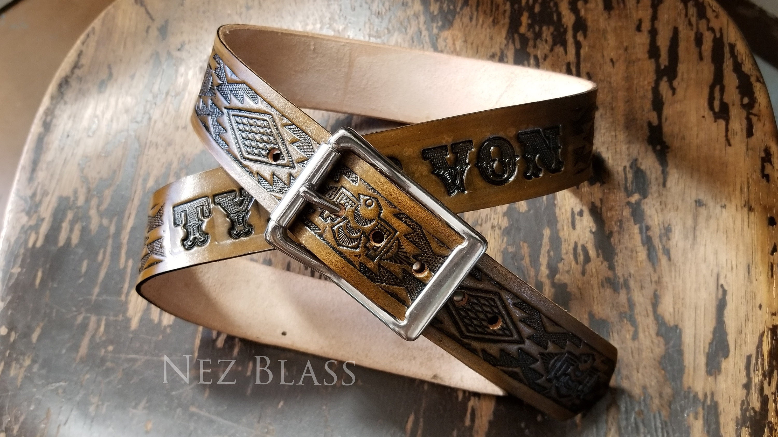 Le Lis Blanc VINTAGE leather & metal belt, Bl  color Rocker style Made in Brazil Flat Leather Lion Auto BKL Belt – Silver Ed. SILVER/BLACK  main image 2