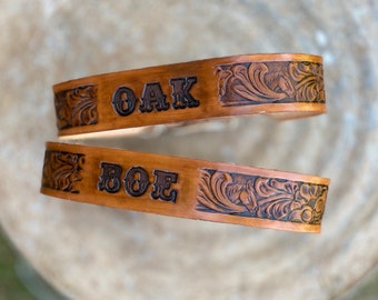 Personalized Leather Dog Collar: Design your own leather dog collar with your dogs name tooled onto the leather like a 1950s Western belt