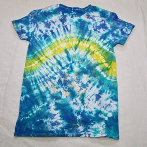 Adult medium tie dye shirt, psychedelic shirt, tye dye shirt, handmade tie dye, gift for hippy, wearable art, y2k clothing, hippie shirt