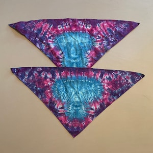 Triangle tie dye dog bandana, tye dye dog bandanna, gift for dog lover, furbabies fashion, furbaby fashion, puppy bandanna, gift for hippie