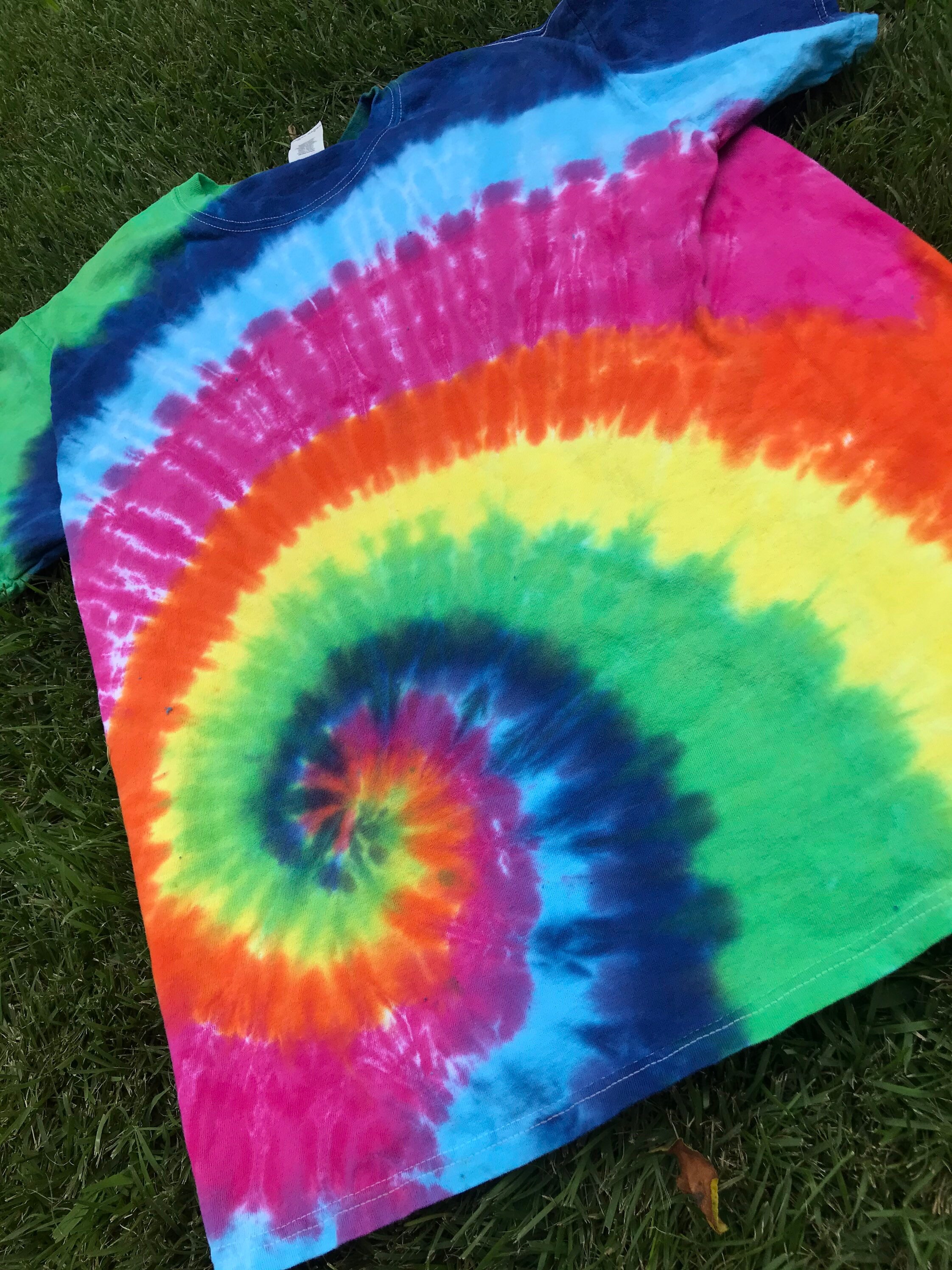 Adult Large Rainbow Swirl Tie Dye T Shirt, Trending Shirt, Y2k Fashion ...