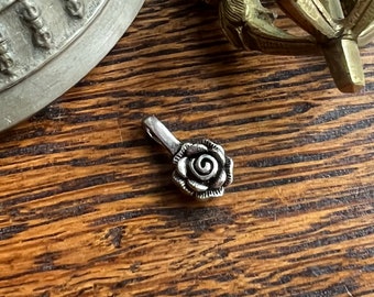 Buddhist Lotus Flower Bhum Counter • Small • 925 Sterling Silver