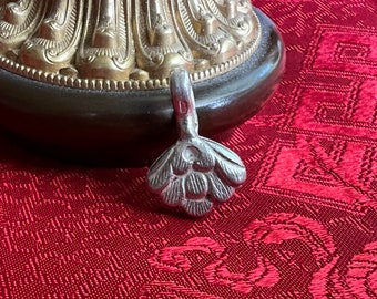 Bhum Counter - Bhutanese Lotus Design - 925 Sterling Silver - Medium - Unique