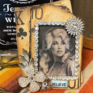 Western Pin Brooch, Cowgirl gift idea, Western fashion accessory, cowgirl jewelry, cowgirl accessories, Metal rhinestone brooch, Dolly