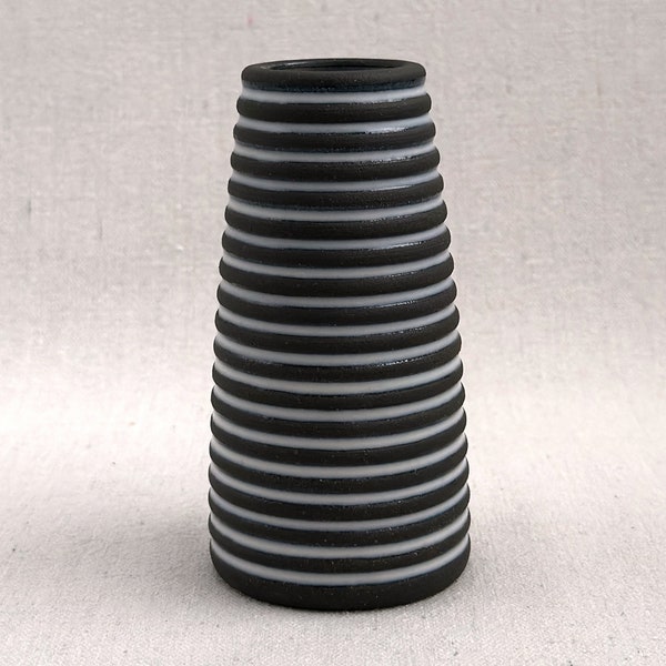 Handmade Ceramic Vase - Ceramic Flower Vase - Wheel Thrown Pottery - Black and White Vase  (0072b)