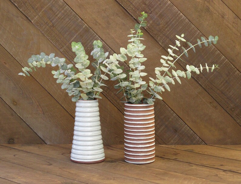 Large Ceramic Horizontally Carved Watertight Flower Vase Vase Thin Stripe Satin Matte Go Play Clay Light Grey Tin Glaze