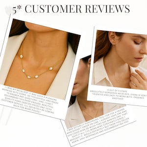 K&ouml;nnte beinhalten: Eine goldfarbene Kettenhalskette mit mehreren eingefassten, klaren Steinen, die entlang der Kette verteilt sind. Das Bild enth&auml;lt den Text 5* CUSTOMER REVIEWS sowie Kundenbewertungen, die den Schmuck und den Service loben.