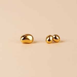 Orba Grande Nugget Stud Earrings – Solid Gold Minimalist Everyday Studs | Handmade Gold Nugget Earrings | Gift for Her | Lily Flo