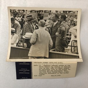 報道写真 デビスカップテニストーナメントの試合に出席した外交官 1933年 アンダーウッド写真