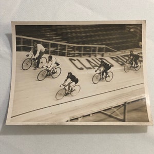 Press Photo Photograph Bicycle Racing Bike Race at Olympia 1934 LNA Photo