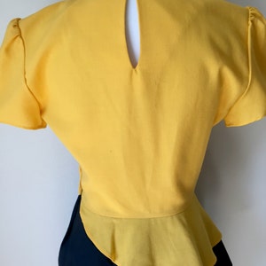 Navy Blue and Yellow Short Sleeve Dress with Ruffle, Vintage Vicky Vaughn Junior, Women's Small image 4