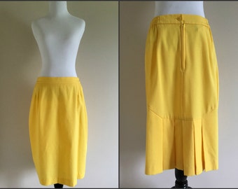 Vintage Yellow A-Line Skirt with Rear Pleats / Size 12