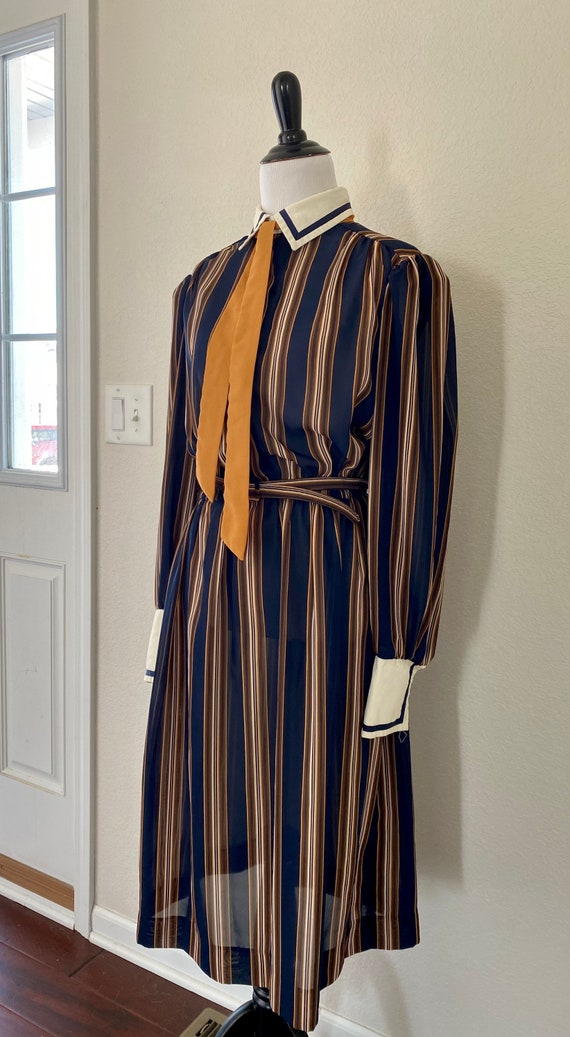 1970's Vintage Navy Blue and Brown Striped Shirtd… - image 3
