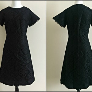 1950&#39;s Vintage Black Lace Cocktail Wiggle Dress / Size 4 Small / Pava Design