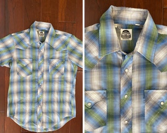 1970s Vintage Cowboy Shirt Men’s Medium Women’s Large Western Wear Blue & Green Plaid Short Sleeve Button Up
