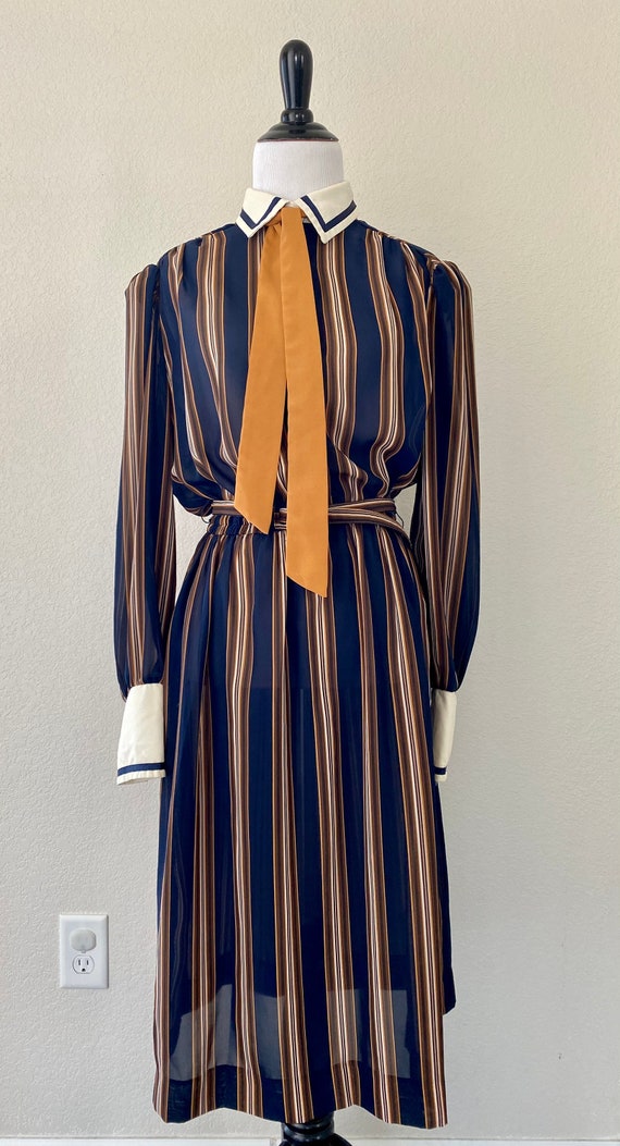 1970's Vintage Navy Blue and Brown Striped Shirtd… - image 2