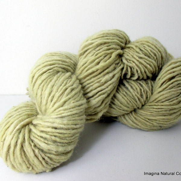 Organic Natural Fennel Colour, Hand Spun, Pure Handmade Wool, Non Toxic, Hand Painted, Non intensively Farmed. Natural Green Plant Colour