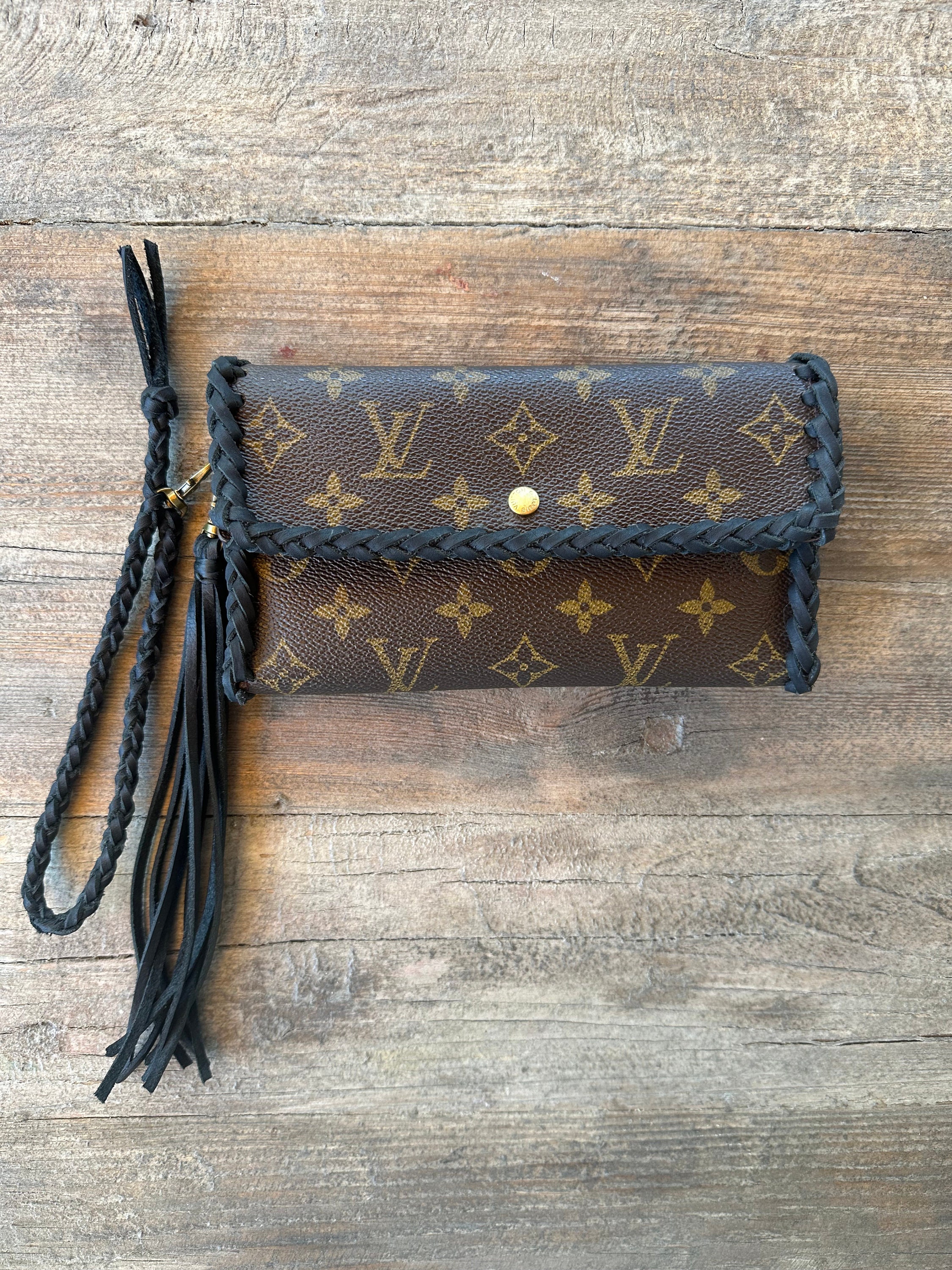 Crafts By Claudia - Louis Vuitton Inspired Wristlet Key Chain  #LouisVuittonInspired #LV #KeyChain #WristletKeyChain #Wristlet  #FauxLeather #ShopSmallBusiness #SupportYourLocalBusinesses