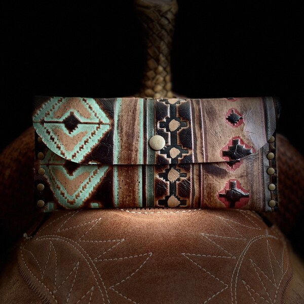 Red and turquoise Navajo saddle case