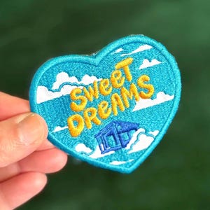 Parche bordado "Dulces sueños"