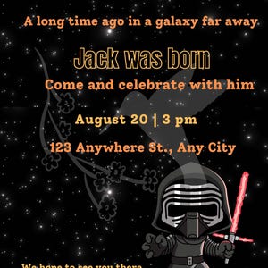 Puede incluir: Invitación temática de Star Wars con fondo negro y estrellas blancas. La invitación incluye el texto "Star Wars", detalles del evento, incluido el nombre "Jack", la fecha, la hora y la dirección. Se presenta una figura de dibujos animados de Kylo Ren.