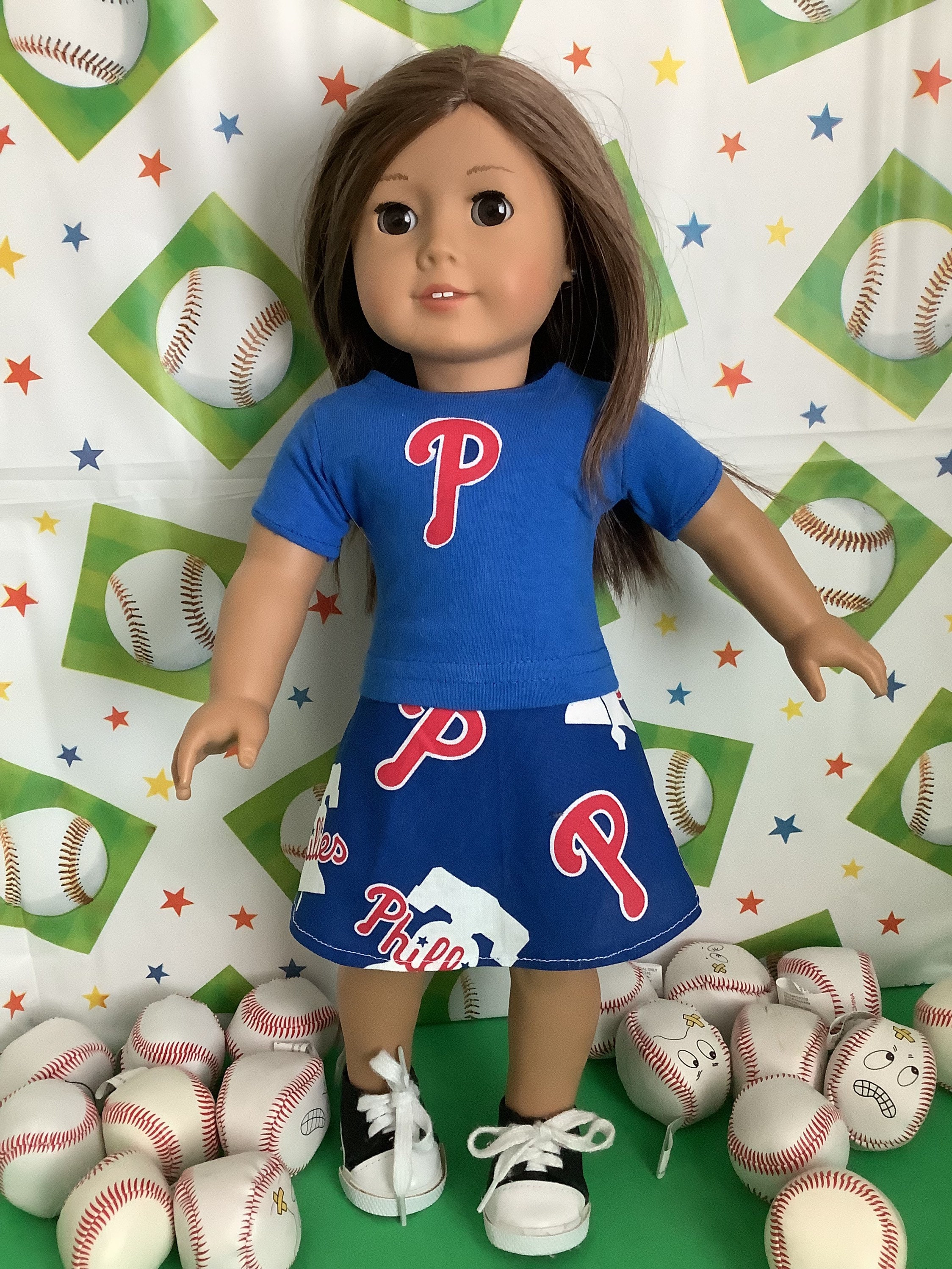 Philadelphia Phillies Ladies Apparel, Ladies Phillies Clothing