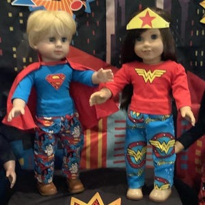 ¡Pijamas de superhéroes con estampado de personajes! ¡Hecho a mano, ropa para muñecas de 45 cm! imagen 1