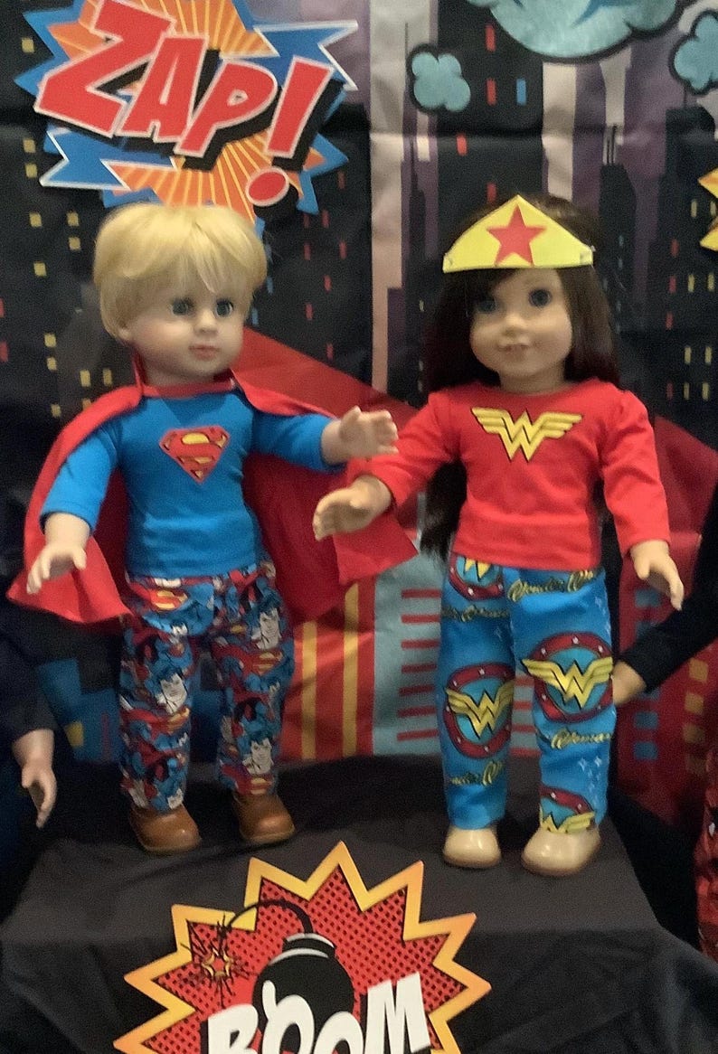 ¡Pijamas de superhéroes con estampado de personajes! ¡Hecho a mano, ropa para muñecas de 45 cm! imagen 1