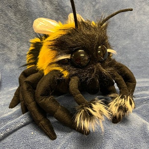 Große Fuzzy Biene Spinne handgemachte Fantasy Kreatur Plüsch