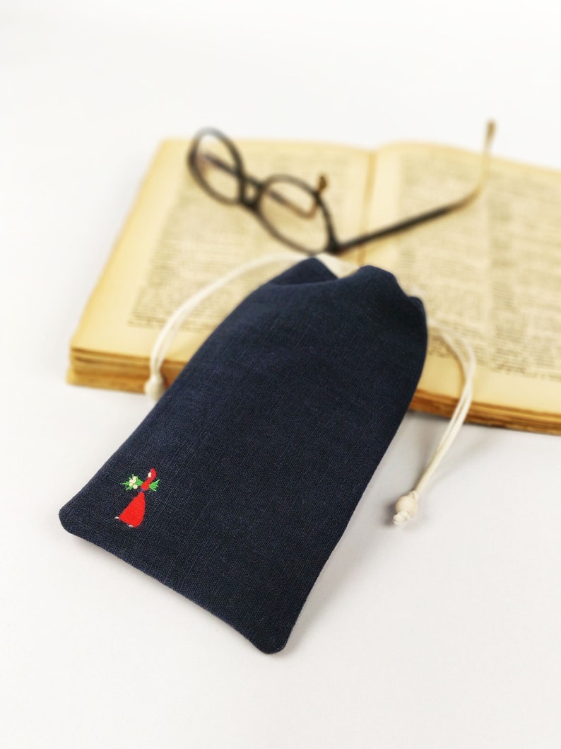 Glasses case, mobile phone cover, manual embroidery, suede lining image 6