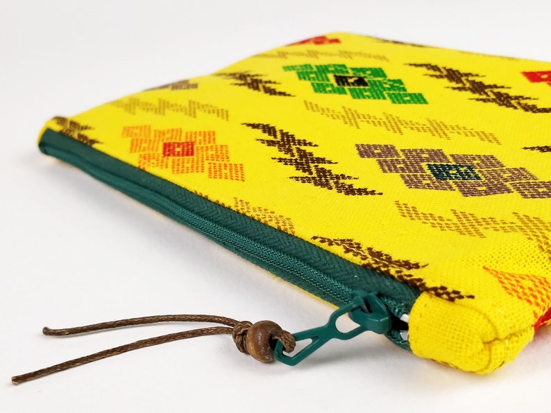 African fabric zipped pouch, green cotton lining, green zipper, tote, pencil case image 7