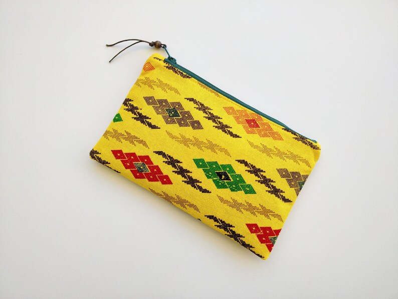 African fabric zipped pouch, green cotton lining, green zipper, tote, pencil case image 2