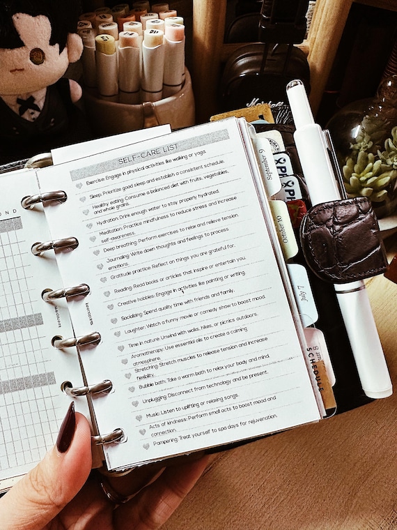 PP092 | Self-care Checklist Planner Printable - pocket rings