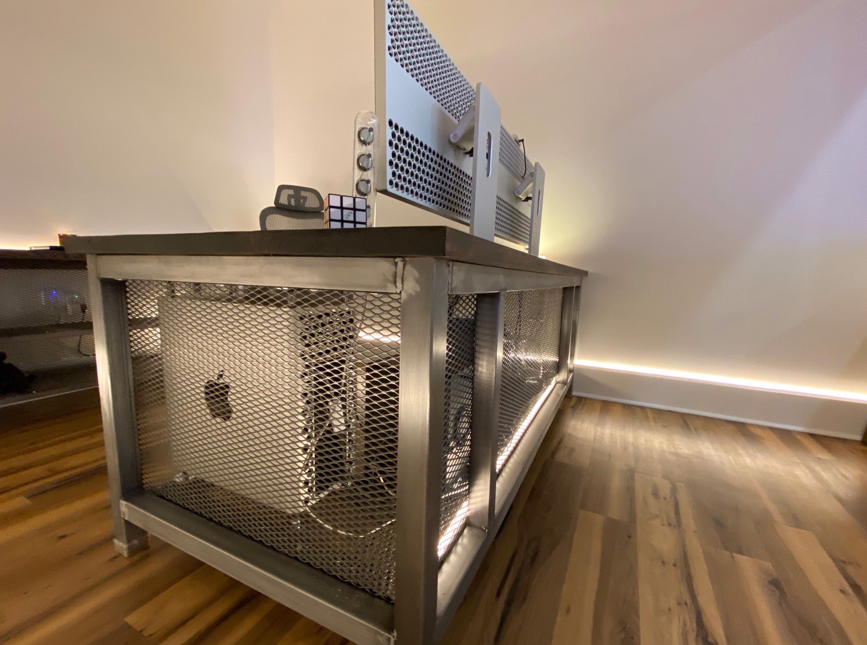 Industrial steel office deskHeavy Metal Desk (free shipping)