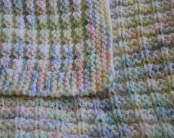 Manta de bebé tejida a mano con punto gofre - muchos colores para elegir