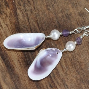 Seashell & Freshwater Pearl Earrings, Beach Chic, Natural Jewelry, Seashore, Amethyst, Gemstone, Wedge mussels, Donax trunculus, Boho chic