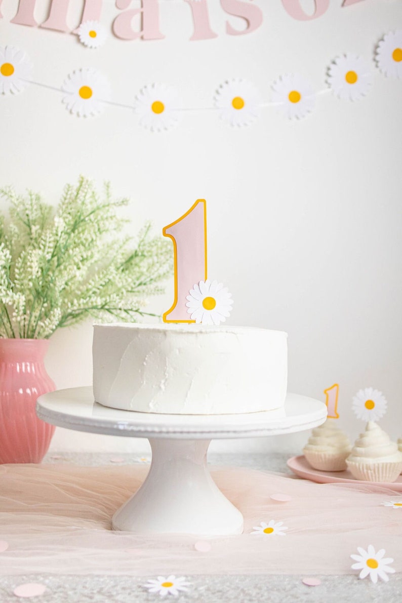 Daisy Party Decor, Daisy Theme, Flower Birthday, Daisy Decoration, Daisy Baby Shower, Retro Party, Hippie Theme, Boho Birthday, Spring Party image 2