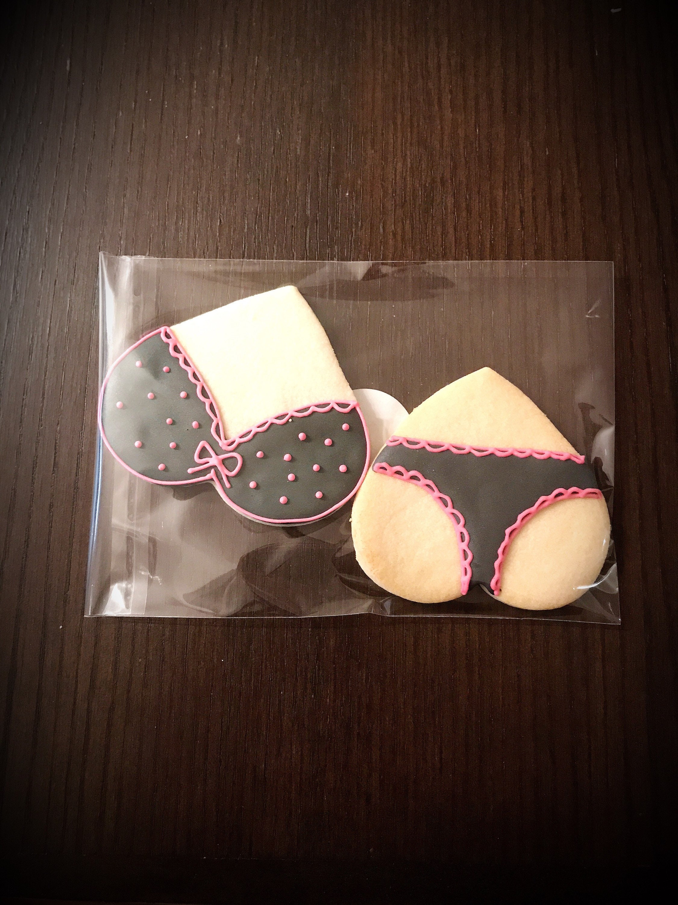 Bra and panty sugar cookies (1 dozen)