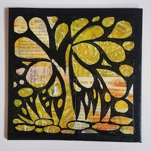 Piccolo collage astratto "Best Book Tree" dell'artista britannico. Tecnica mista su tela, opere d'arte originali. Regalo di compleanno unico e conveniente