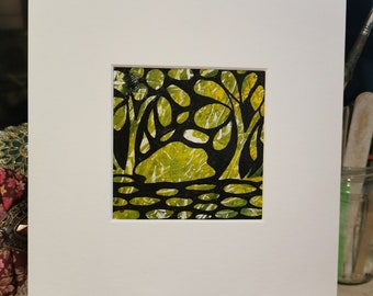 Green Rock Collage Art: Litet blandat teknikkonstverk i original