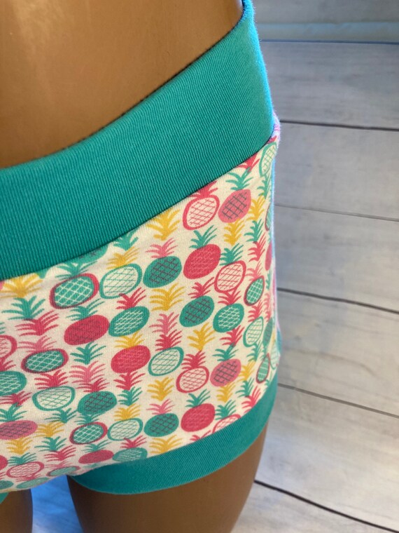 Tuck Buddies 2.0 KIDS - pink pineapple print - kiddo sizes