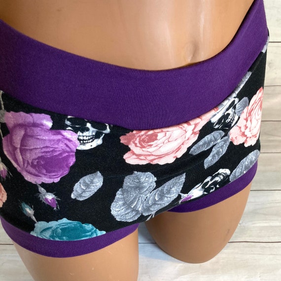Tuck Buddies 2.0 - skulls & roses with purple bands - adult sizes