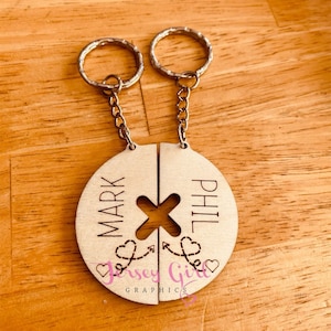 Couples wooden keychain gift long distance heart love wife husband boyfriend girlfriend key engraved personalized date wedding birthday