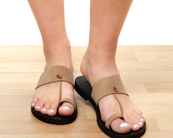 Sandales en cuir grecques, sandales pour femmes, sandales faites main, sandales d'été, sandales plates, sandales à bague d'orteil, chaussures femme, sandales noires, sandales