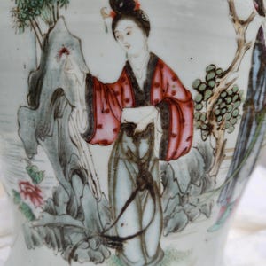 A Lovely Large 19th Century Chinese Famille Rose Jar And Cover Maidens In Garden 16 inches!