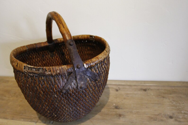 Antique Chinese Willow Basket, Vintage Wooden Handle Basket image 2