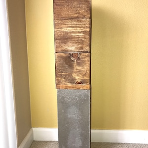 Wood Concrete Pillar Stand