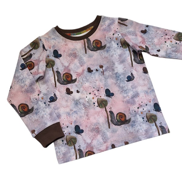 T-shirt Escargot et champignons, T-shirt pour enfants biologiques, Vêtements pour bébés biologiques, Imprimé escargot aquarelle, Cadeau escargot pour enfants, Anniversaire escargot, Imprimé Cep